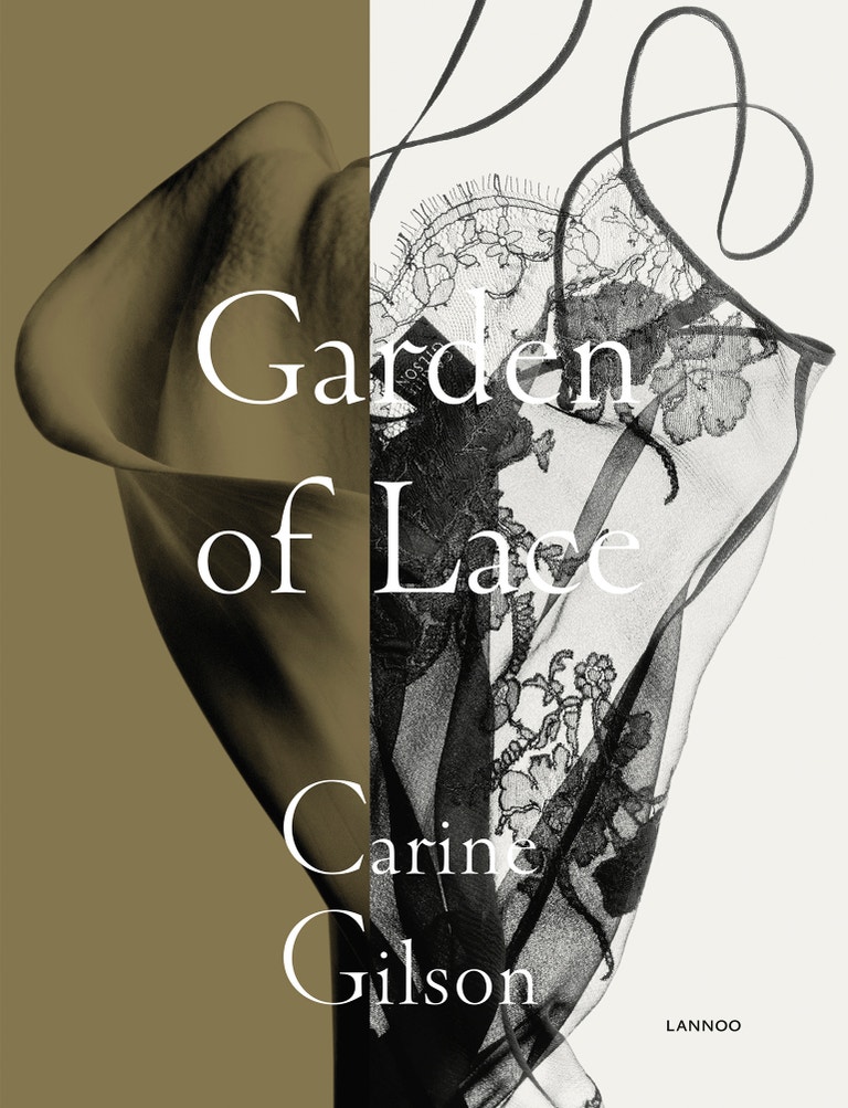 Kniha Garden of Lace: Carine Gilson od Karen van Godstenhoven a Caroline Esgain (prodává Book Therapy), 1290 Kč