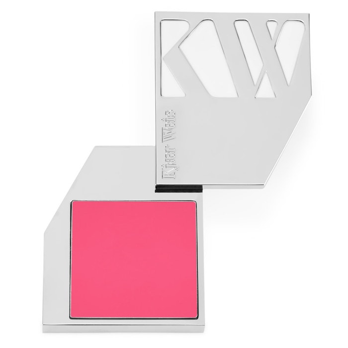 Krémová tvářenka Cream Blush v odstínu Happy, KJAER WEIS, prodává Líčírna Organics, 1 390 Kč
