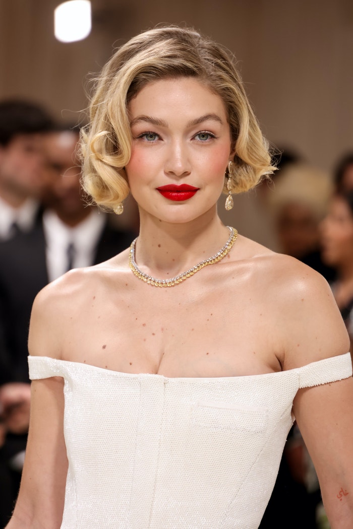Gigi Hadid ve špercích Chopard na Met Gala 2024