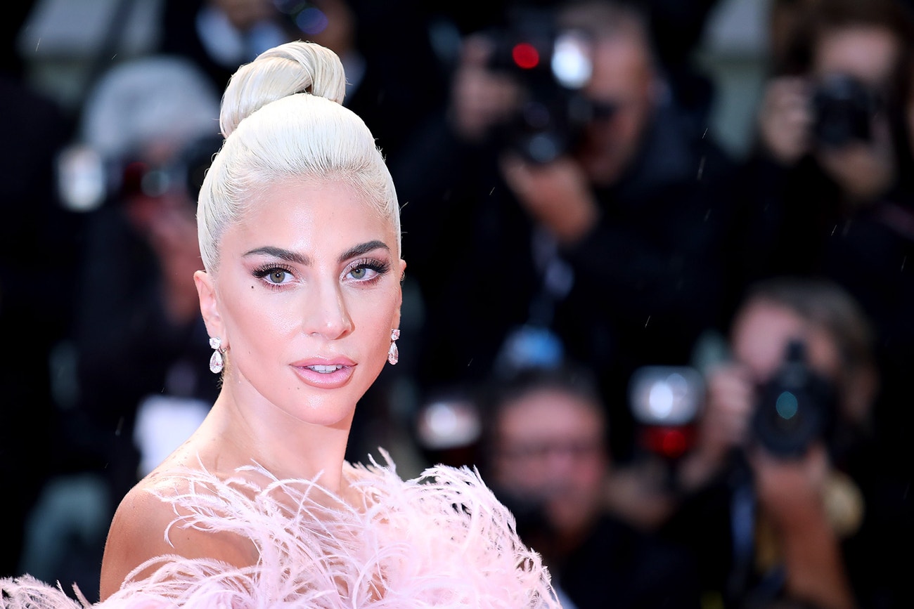 Lady Gaga v šatech Valentino