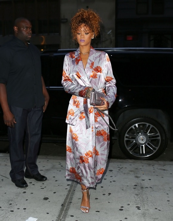 Rihanna v šatech Dries Van Noten