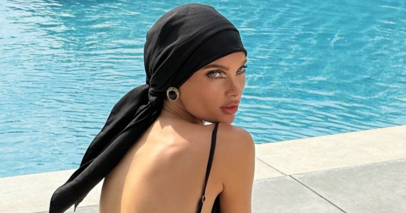Summer Dark Chic: Černá barva ovládá léto