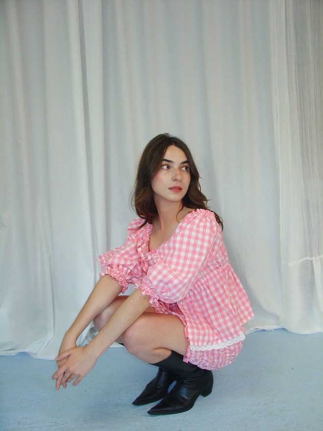 Top se zavazováním, ANNA TRAN, Anna Tran Online, 3 500 Kč