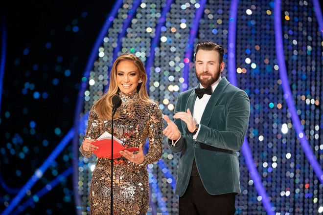 Jennifer Lopez a Chris Evans na předávání Oscarů v roce 2019