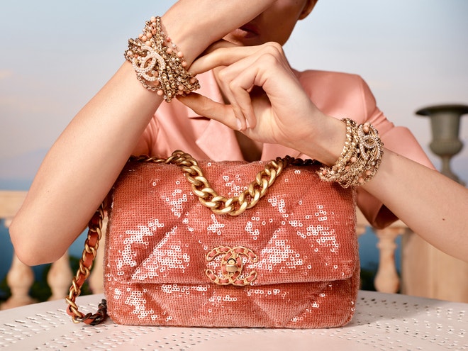 Kabelka Chanel 19 z kolekce Cruise 2020