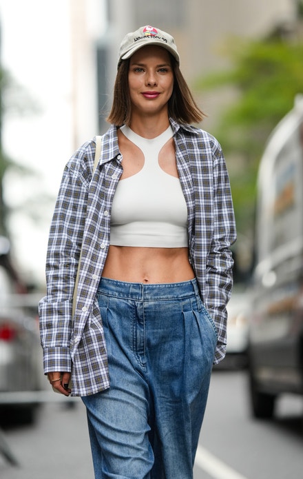 Street style na fashion weeku v New Yorku, 13. září 2022
