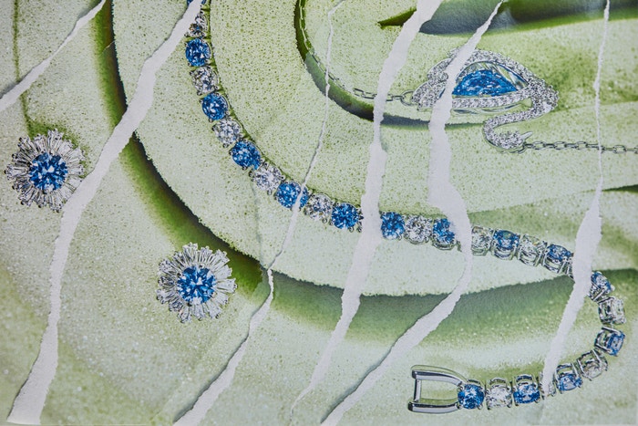Náhrdelník, náušnice a náramek od značky Swarovski v hodnotě 7 885 Kč, které dostanou finalisté k nafocení.