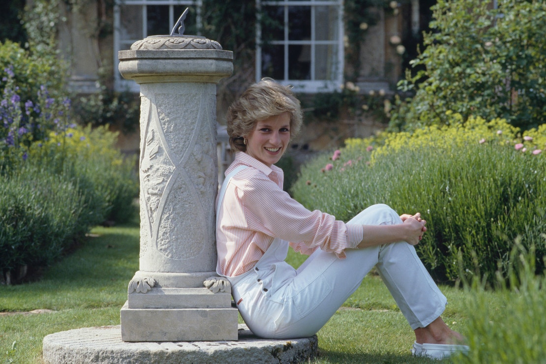 Princezna Diana v zahradě rodinné rezidence Highgrove, 18. července 1986