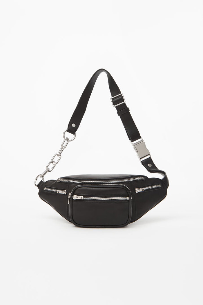 Belt bag z kůže, Alexander Wang, prodává Alexander Wang, 700 € Autor: Archiv značky
