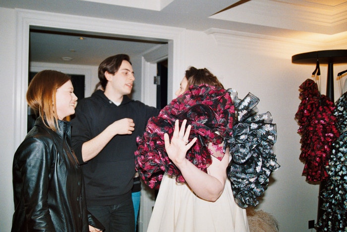 Lena Dunham na fittingu.