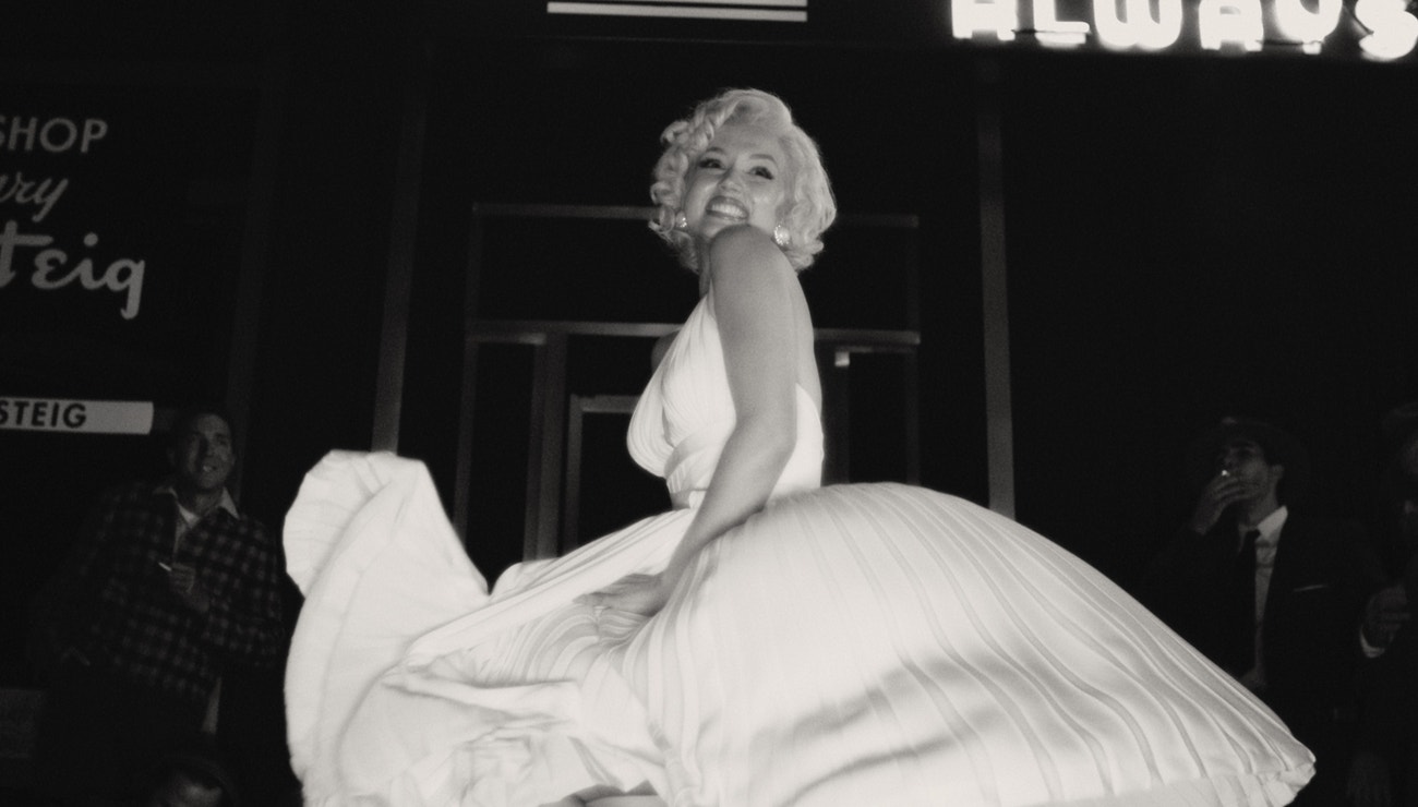 Ana de Armas jako hollywoodská ikona Marilyn Monroe