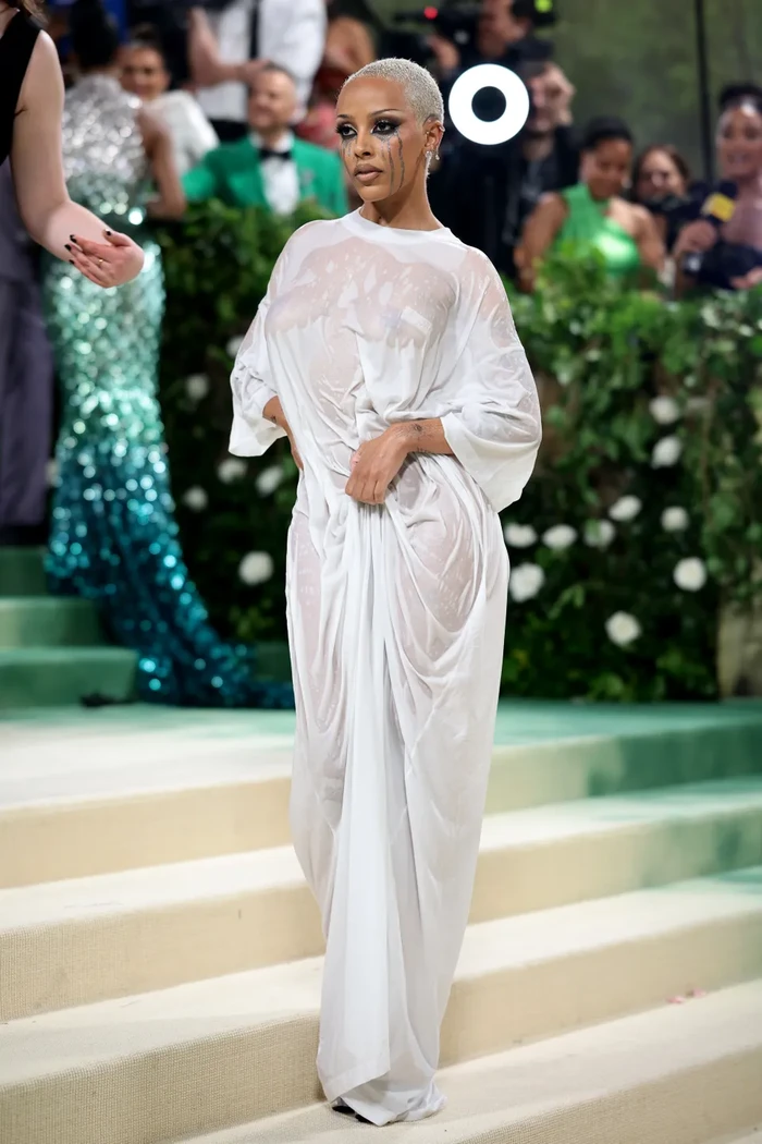 Doja Cat v šatech Vetements na Met Gala 2024