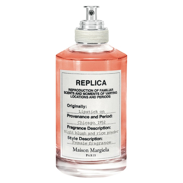 Vůně Lipstick on, Maison Margiela (prodává Sephora), EdT 100 ml za cca 2800 Kč