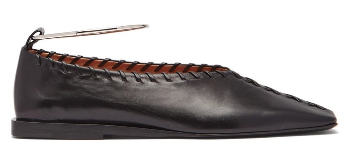Černé kožené balerínky, Jil Sander, prodává Matchesfashion, 577 €