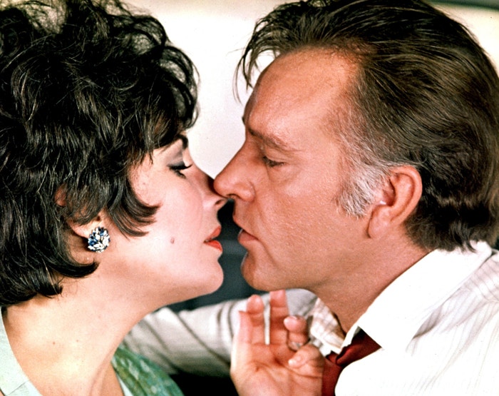 Elizabeth Taylor a Richard Burton ve filmu Komedianti