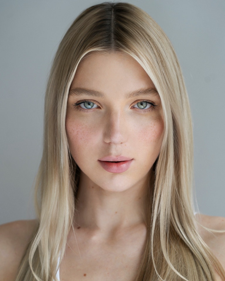Mary Furtas, zakladatelka CULTNAKED