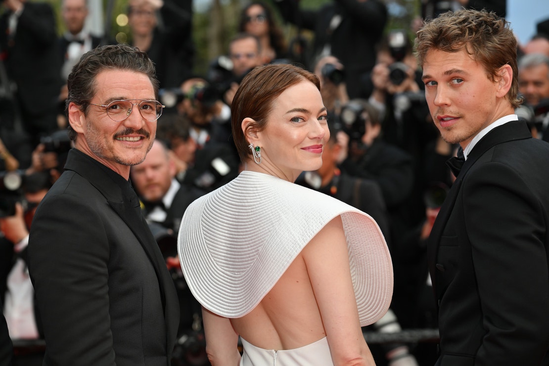 Hvězdy v Cannes: Kdo se na červeném koberci drží nových pravidel a kdo naopak rebeluje