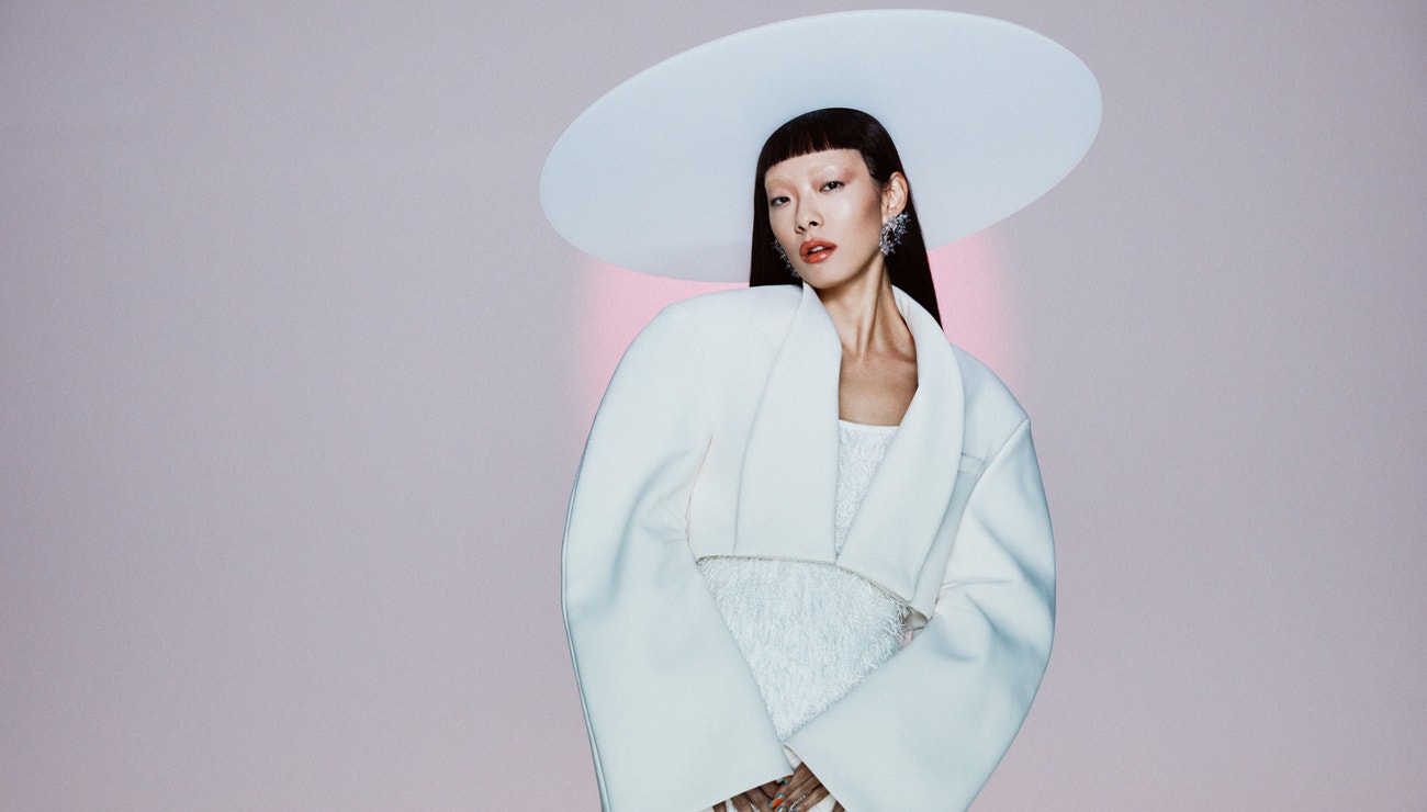 Rina Sawayama je módní inspirace, kterou potřebujeme, proto teď září v kampani Zalando