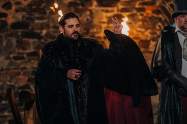 Hru nesmíme ovlivnit ani oblečením, říká kostýmní výtvarnice Zrádců Anna Říhová