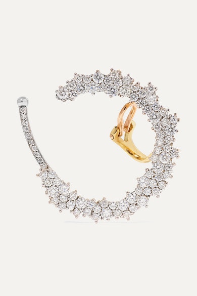 Allison 18-karat Gold Diamond Ear Cuff, Ana Khouri, prodává Net-a-Porter, 14 343 €  Autor: Archiv značky