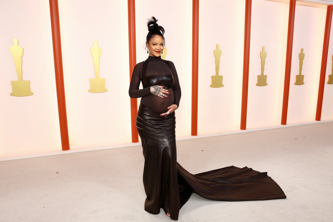 Rihanna v šatech Alaïa