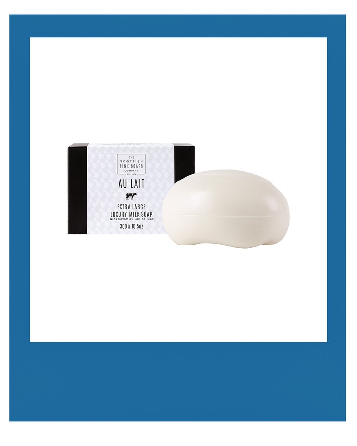 Maxi mýdlo Au Lait s bambuckým máslem a mlékem, SCOTTISH FINE SOAPS, prodává FAnn, 199 Kč Autor: Archiv značky