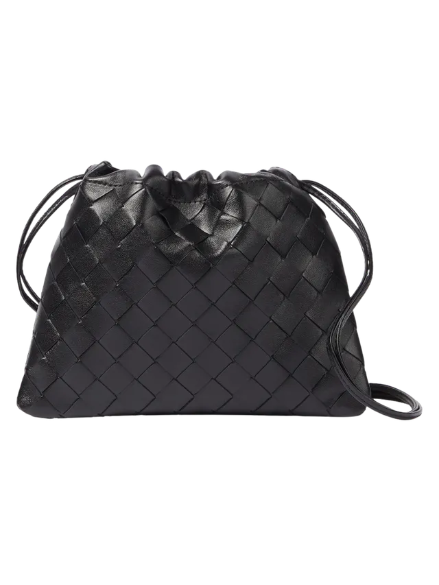 Váček Intrecciato z černé kůže, BOTTEGA VENETA, 1 300 €