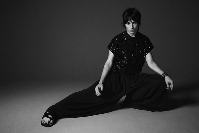 Ezra Miller v kampani Saint Laurent jaro/léto 2020