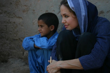 Angelina Jolie o uprchlické krizi, pandemii koronaviru i mateřství