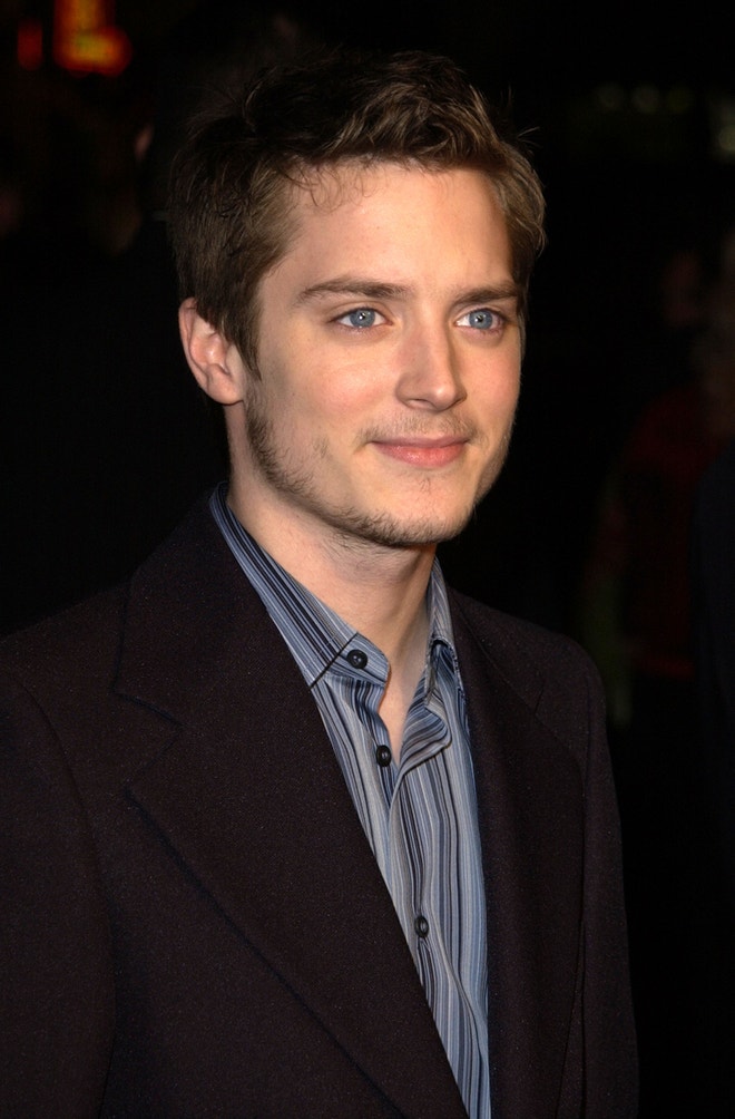 Elijah Wood na premiéře Pán prstenů: Společenstvo Prstenu, 2001