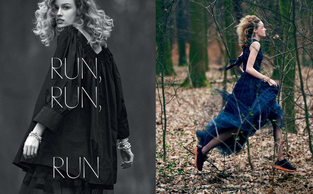 Vlevo: dlouhá objemná halenka, tylová sukně s grogrénem, obojí H&M Conscious Exclusive, halenku prodává H&M, 2 999 Kč, sukně prodává H&M, 2 999 Kč; šperky, PANDORA, prodává PANDORA, 2 399 Kč.  Vpravo: tylové plesové šaty, H&M Conscious Exclusive, prodává H&M, 7 999 Kč; šperky, PANDORA, prodává PANDORA, 3 599 Kč; tenisky, REEBOK Zig Kinetica; punčocháče, stylistovy vlastní.
