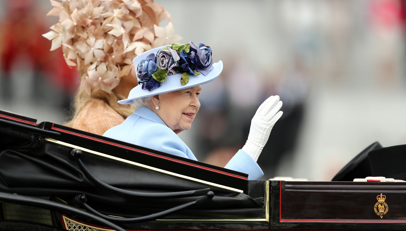 Ve věku 96 let zemřela britská královna Alžběta II.
