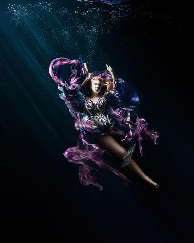 Iris van Herpen a její óda na ženskou sílu 