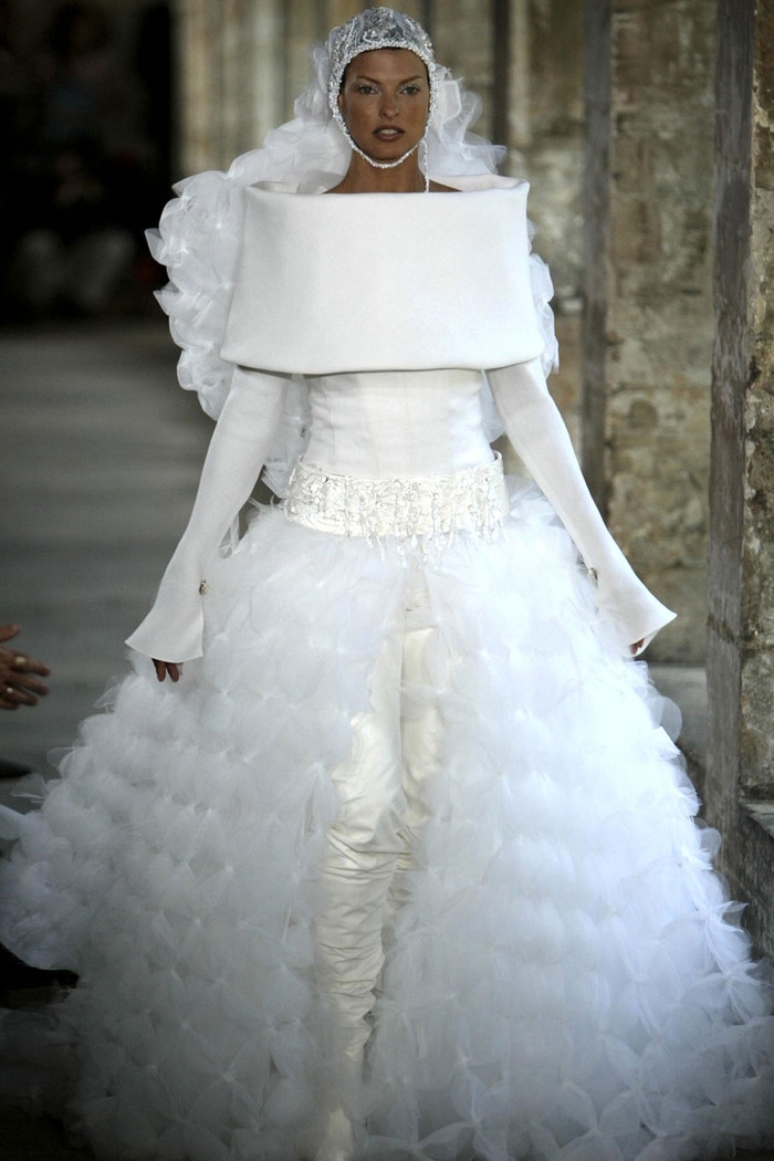 Linda Evangelista, Chanel couture 2003 Autor: Shutterstock
