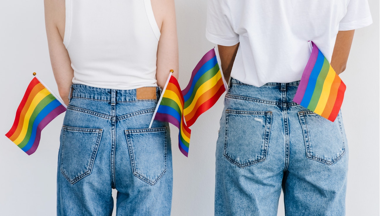Show Your Pride: Stylové doplňky, které skutečně přispívají k lepší budoucnosti LGBTQ+ 