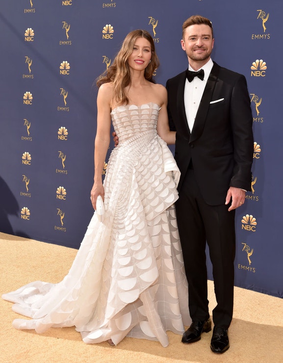 Jessica Biel v šatech Ralph&Russo Haute Couture a Justin Timberlake, EMMY Awards 2018