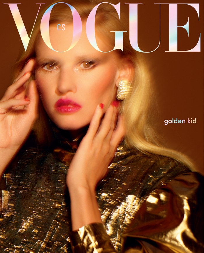 Lara Stone na obálce VOGUE CS říjen 2018         Autor: Rankin