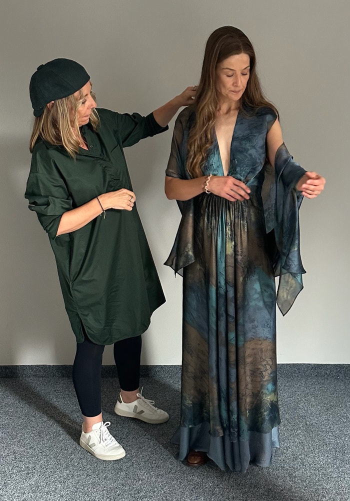 Sharon Gilham a Rosamunde Pike