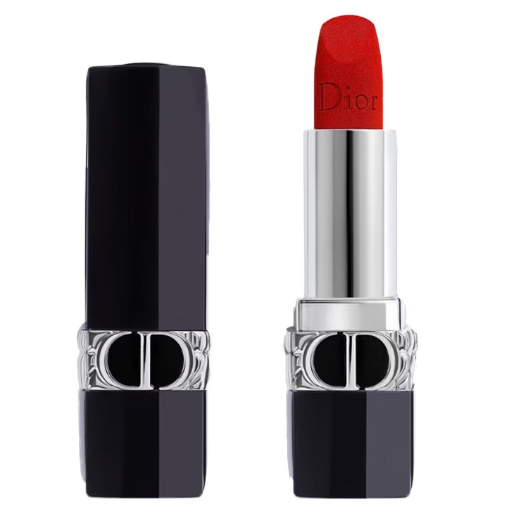 Sametová rtěnka Rouge Dior v odstínu 666 Rouge en Diable, DIOR, prodává Dior, 45 €