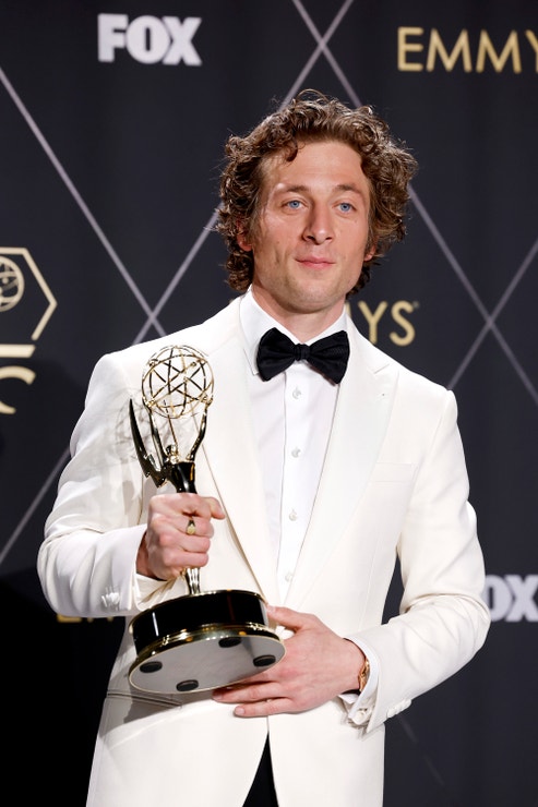 Jeremy Allen White na 75. Cenách Primetime Emmy v L. A. , 2024