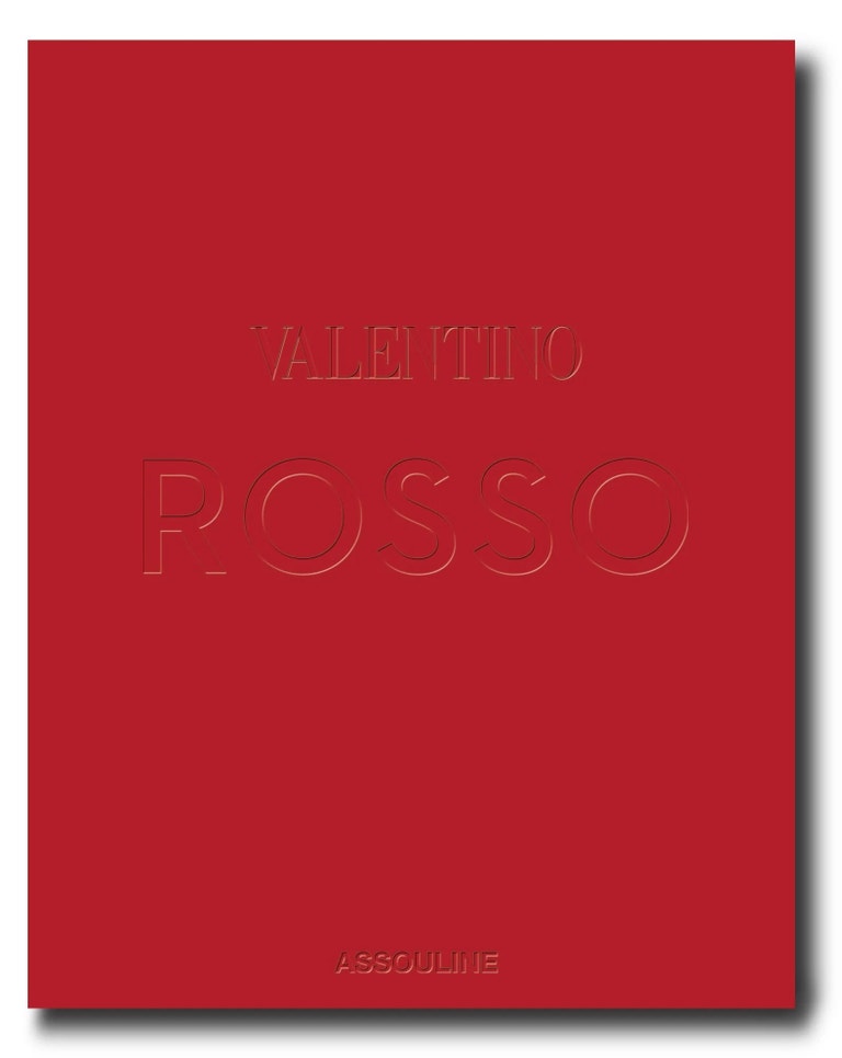 Kniha Valentino Rosso, prodává Assouline, 250 €