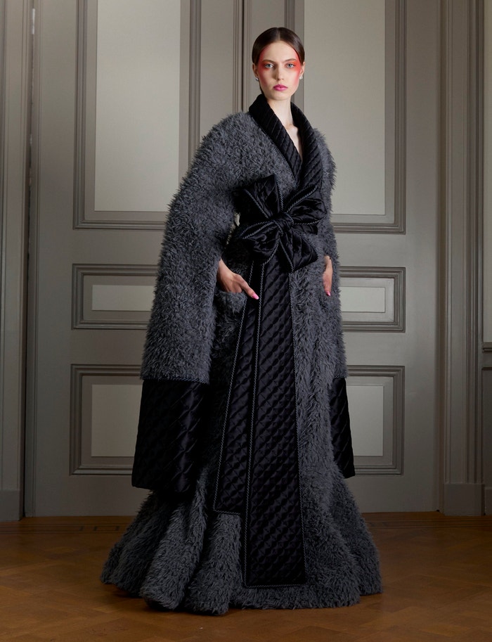 Viktor & Rolf Haute Couture podzim - zima 2020/2021      Autor: Casper Kofi