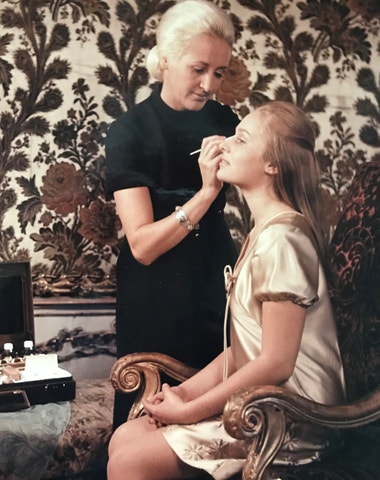 Zemřela Olga Knoblochová, dáma, která vymyslela a proslavila unikátní make-up