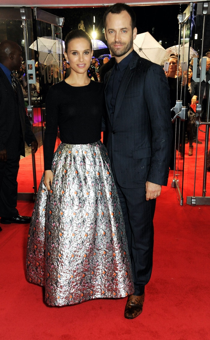 Natalie Portman a Benjamin Millepied na londýnské premiéře filmu Thor: Temný svět, 2013 Autor: Getty Images