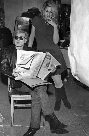 10 žen Andyho Warhola