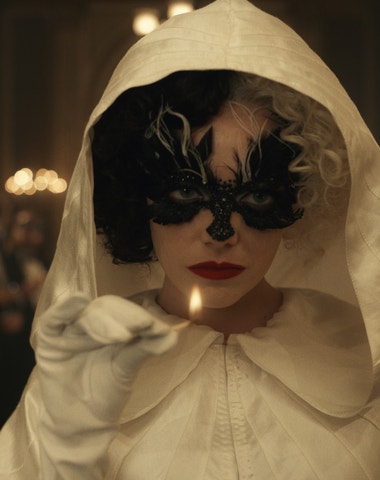 Skrytý význam divokého make-upu Emmy Stone ve filmu Cruella 
