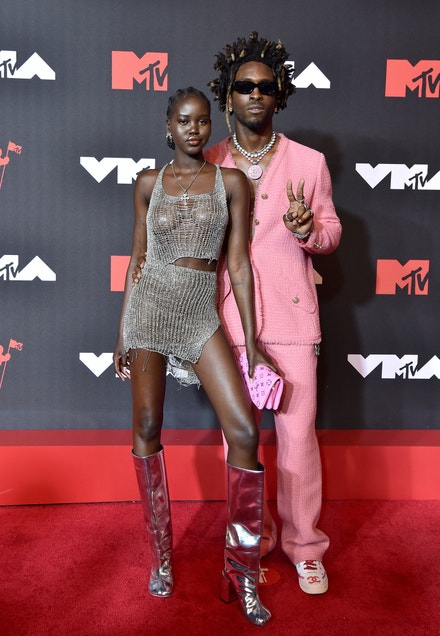 MTV Video Music Awards 2021: Adut Akech a SAINt JHN