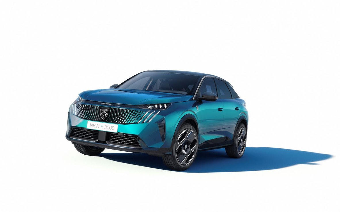 Nový Peugeot 3008. Atraktivní SUV fastback, který vás doveze kamkoliv, a přitom rozhodně nenudí! Jeho sebevědomá a aerodynamická silueta po celou dobu vyzývá k intenzivním zážitkům z jízdy. Pořiďte si nový Peugeot 3008 s vysoce efektivním hybridním nebo zcela bezemisním elektrickým pohonem PEUGEOT, prodává Peugeot, cena od 749 000 Kč + 5letá záruka #voguepromotion