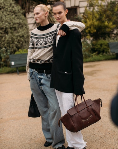 Ošklivý vánoční svetr je fenomén. Poradíme vám, který letos obléct Ošklivý vánoční svetr je fenomén. Poradíme vám, který letos obléct