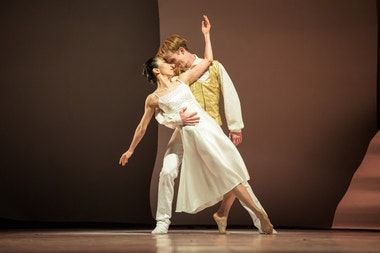 Popelka a její princ v poutavém příběhu Baletu Národního divadla